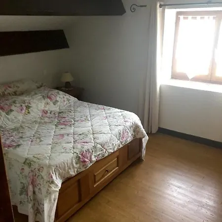 House With 2 Bedrooms In 20 Km From The Beach Дом отдыха *