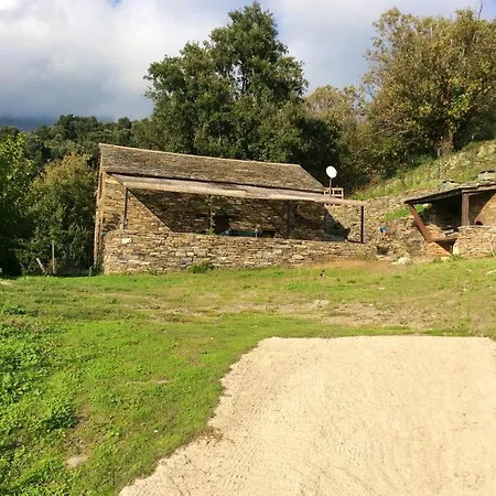 House With 2 Bedrooms In 20 Km From The Beach